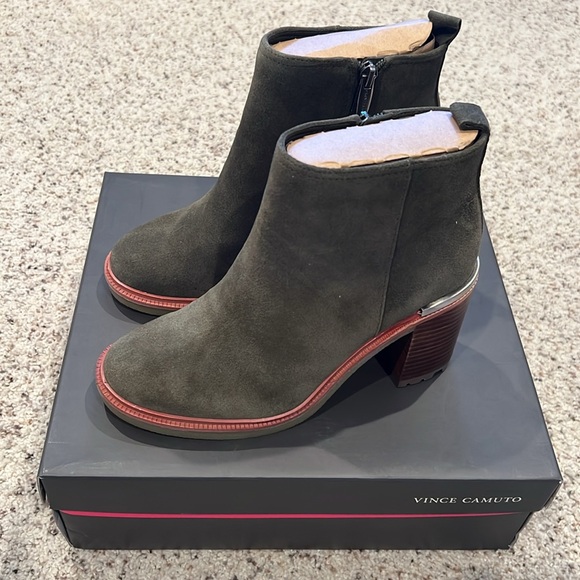 Vince Camuto Gorgan Bootie - Picture 2 of 3